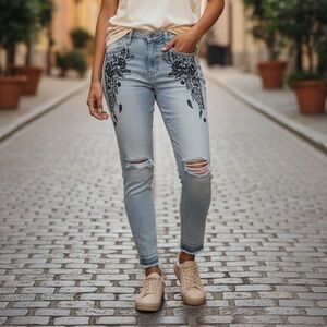 Vintage Umgee Denim Skinny Jeans with Dark Embroidery